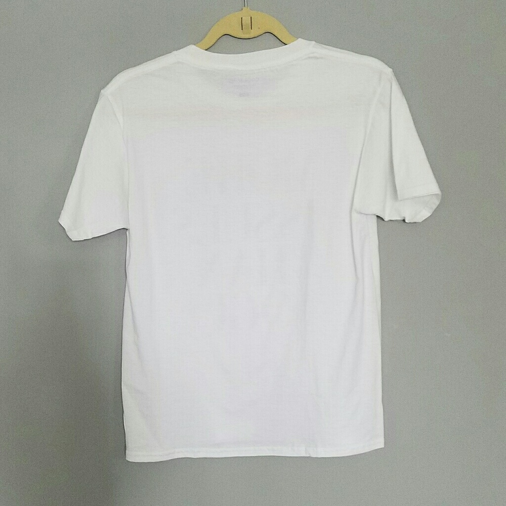 LAST ONE! 'More Issues Than Vogue' t-shirt - Picture 3 of 4